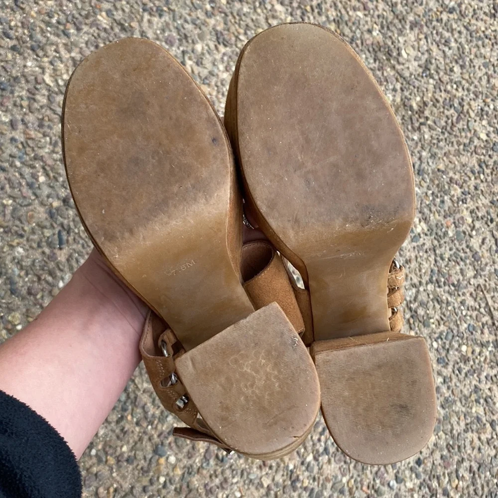 Jeffrey Campbell Chunky Heeled Shoes Tan Suede “Umeko” Buckle Detail 7.5 - Picture 3 of 9